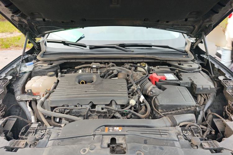 Used Ford EVOS 2022 EcoBoost 245 Style Edition Engine Bay