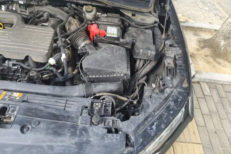 Used Ford EVOS 2022 EcoBoost 245 Style Edition Engine Bay Left