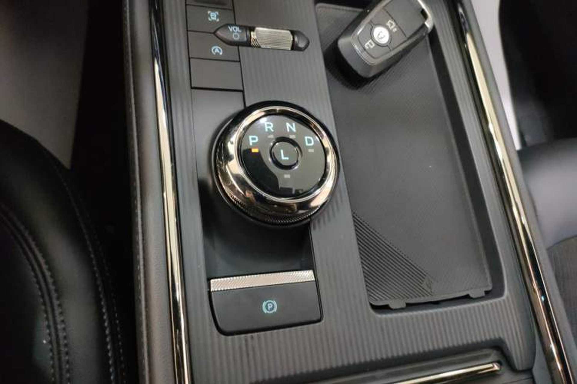 Used Ford EVOS 2022 EcoBoost 245 Style Edition Gear Lever