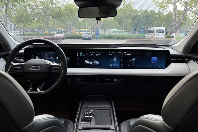 Used Ford EVOS 2022 EcoBoost 245 Style Edition Interior 1