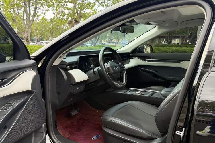 Used Ford EVOS 2022 EcoBoost 245 Style Edition Interior 2