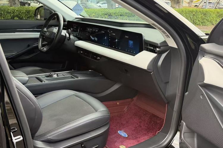 Used Ford EVOS 2022 EcoBoost 245 Style Edition Interior 4