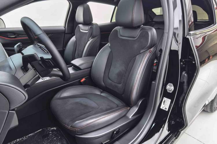 Used Ford EVOS 2022 EcoBoost 245 ST-Line Left Front Seat