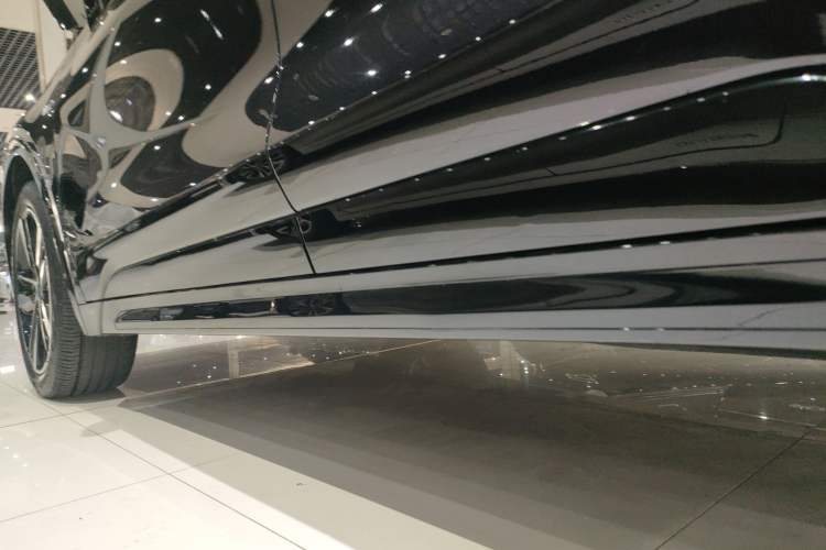 Used Ford EVOS 2022 Facelift EcoBoost 245 ST-Line Left Side Sill