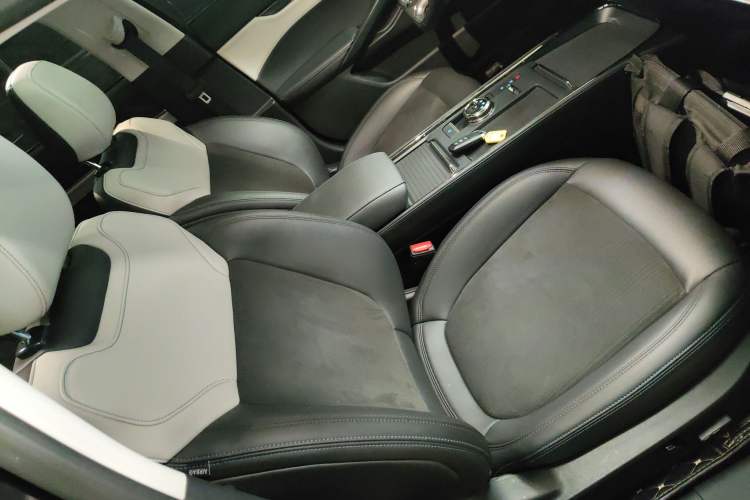 Used Ford EVOS 2022 EcoBoost 245 Style Edition Right Front Seat