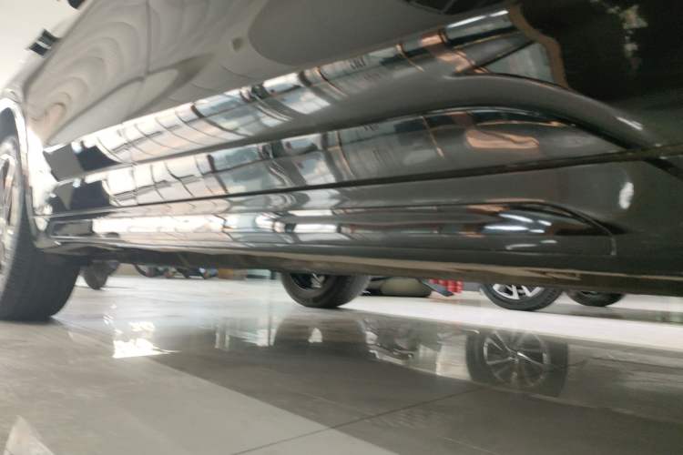 Used Ford EVOS 2022 Facelift EcoBoost 245 ST-Line Right Side Sill