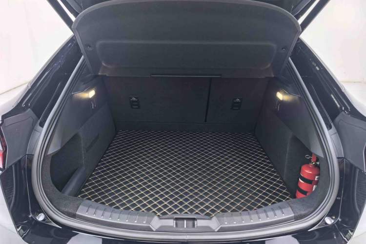 Used Ford EVOS 2022 EcoBoost 245 ST-Line Trunk