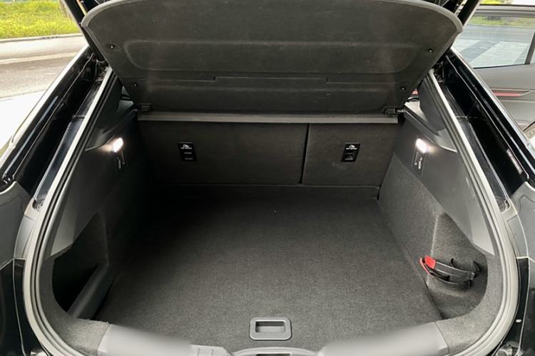 Used Ford EVOS 2022 EcoBoost 245 ST-Line Trunk