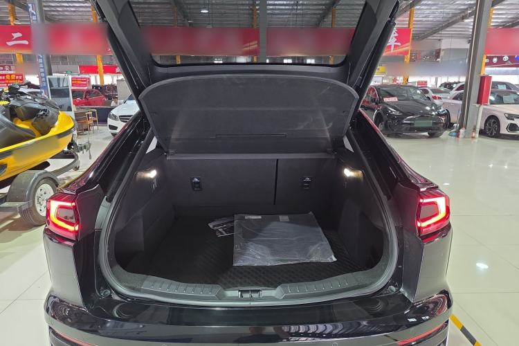 Used Ford EVOS 2022 EcoBoost 245 Style Edition Trunk