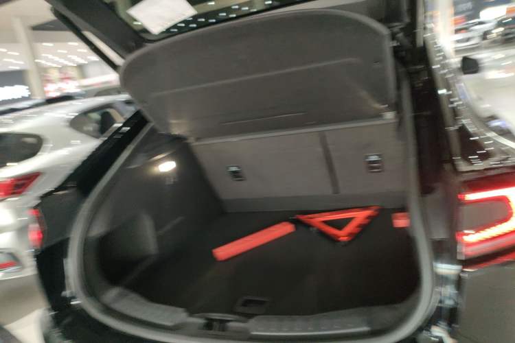 Used Ford EVOS 2022 Facelift EcoBoost 245 ST-Line Trunk