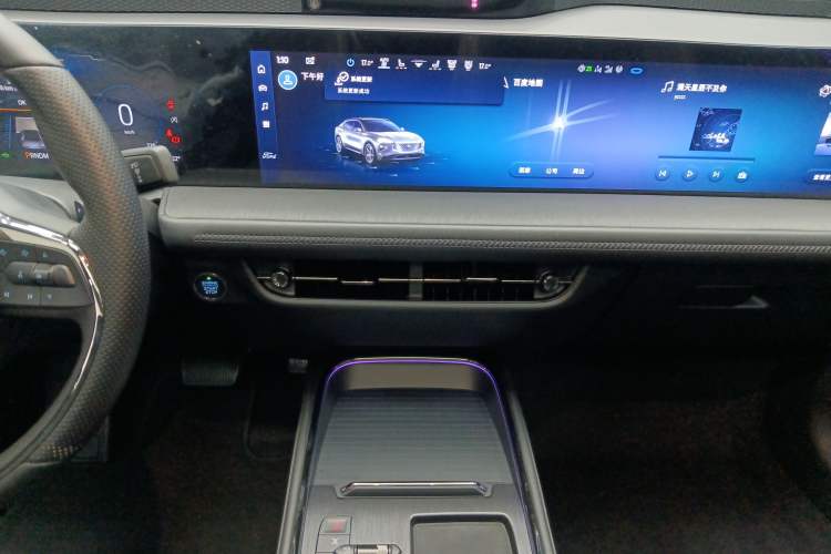 Used Ford EVOS 2022 EcoBoost 245 ST-Line Audio And AC Panel