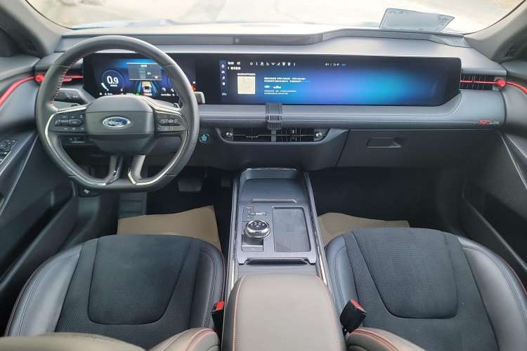 Used Ford EVOS 2022 EcoBoost 245 ST-Line Center Console