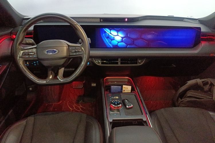Used Ford EVOS 2022 EcoBoost 245 ST-Line Center Console
