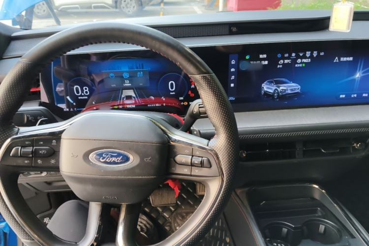 Used Ford EVOS 2022 EcoBoost 245 Sport Edition Center Console