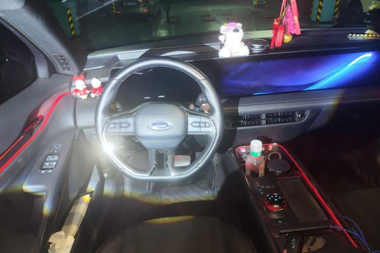 Used Ford EVOS 2022 EcoBoost 245 ST-Line Center Console