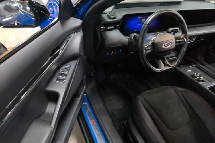 Used Ford EVOS 2022 EcoBoost 245 ST-Line Driver Seat