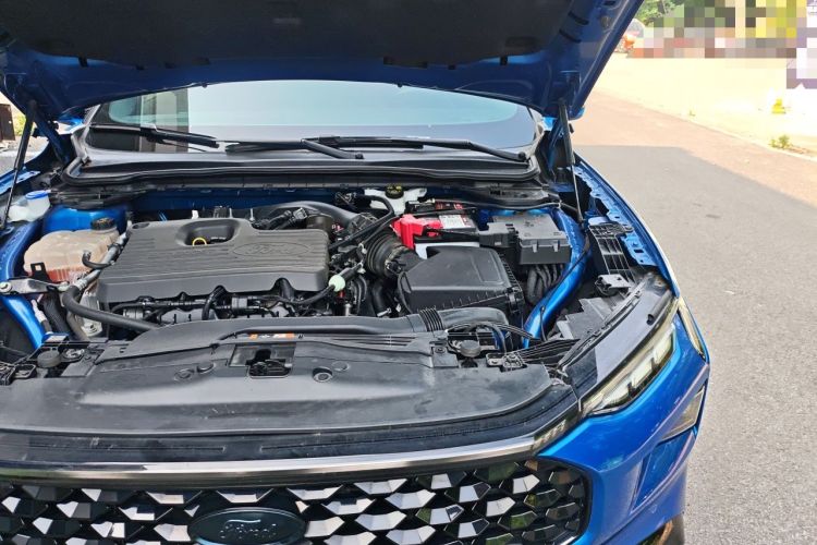 Used Ford EVOS 2022 EcoBoost 245 ST-Line Engine Bay Left