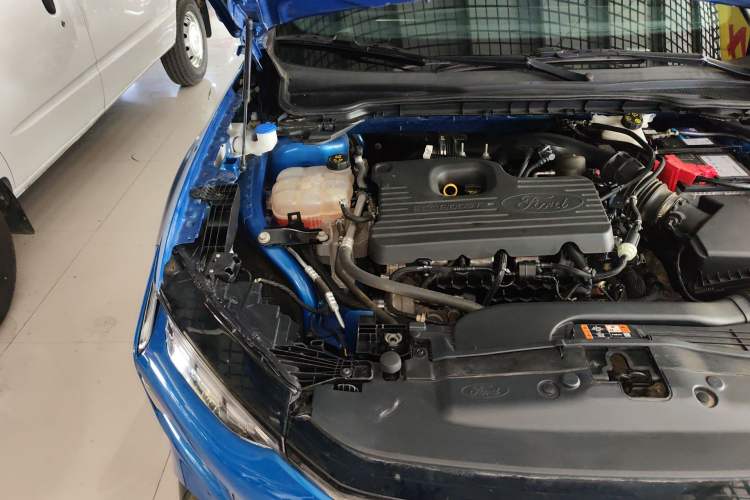 Used Ford EVOS 2022 EcoBoost 245 Sport Edition Engine Bay Right