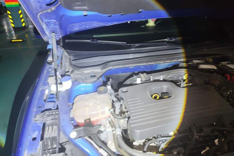 Used Ford EVOS 2022 EcoBoost 245 ST-Line Engine Bay Right