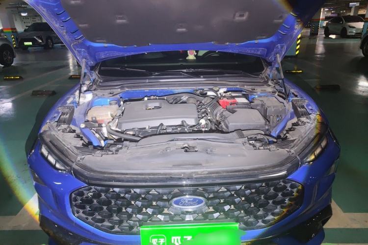 Used Ford EVOS 2022 EcoBoost 245 ST-Line Engine Bay