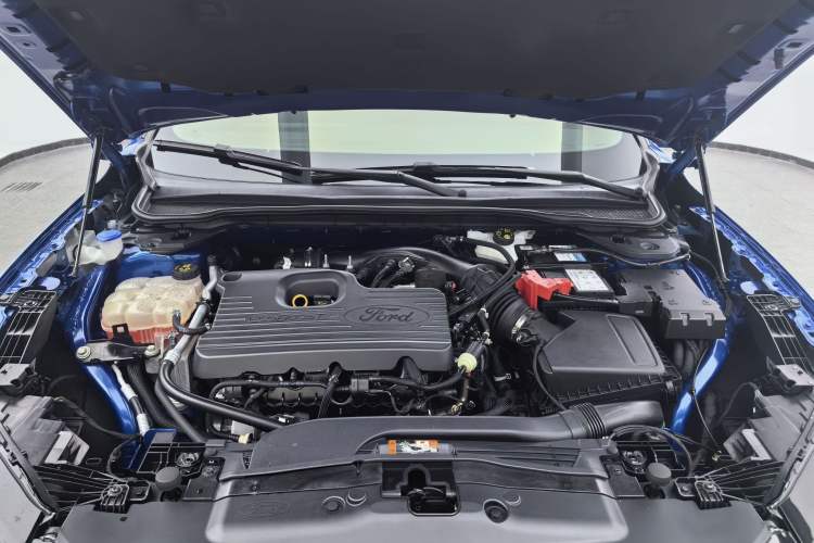 Used Ford EVOS 2022 EcoBoost 245 Sport Edition Engine Bay