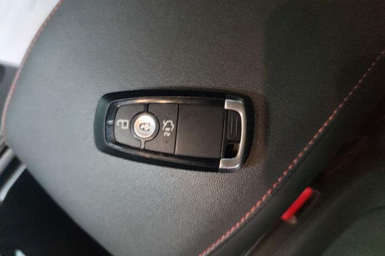 Used Ford EVOS 2022 EcoBoost 245 ST-Line Interior 1