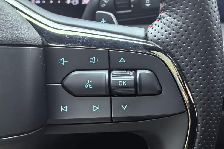 Used Ford EVOS 2022 EcoBoost 245 Sport Edition Interior 11