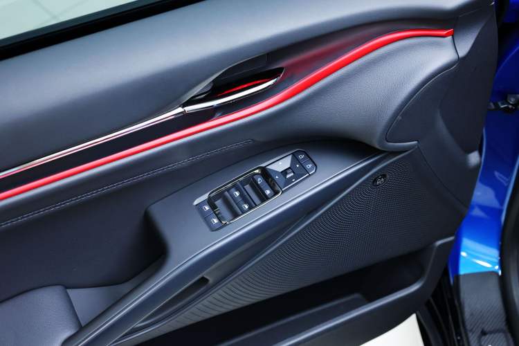Used Ford EVOS 2022 EcoBoost 245 Sport Edition Interior 2