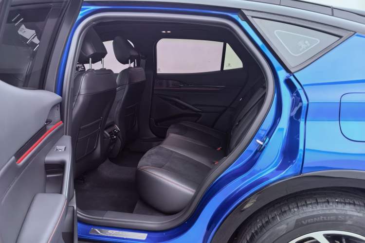 Used Ford EVOS 2022 EcoBoost 245 Sport Edition Interior 2