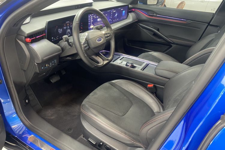 Used Ford EVOS 2022 EcoBoost 245 ST-Line Interior 2