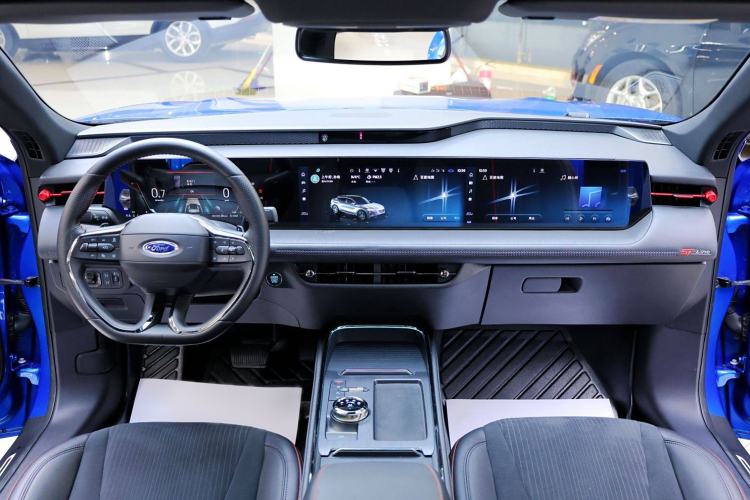 Used Ford EVOS 2022 EcoBoost 245 Sport Edition Interior 3