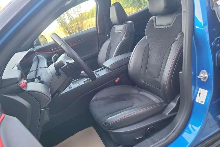 Used Ford EVOS 2022 EcoBoost 245 ST-Line Left Front Seat