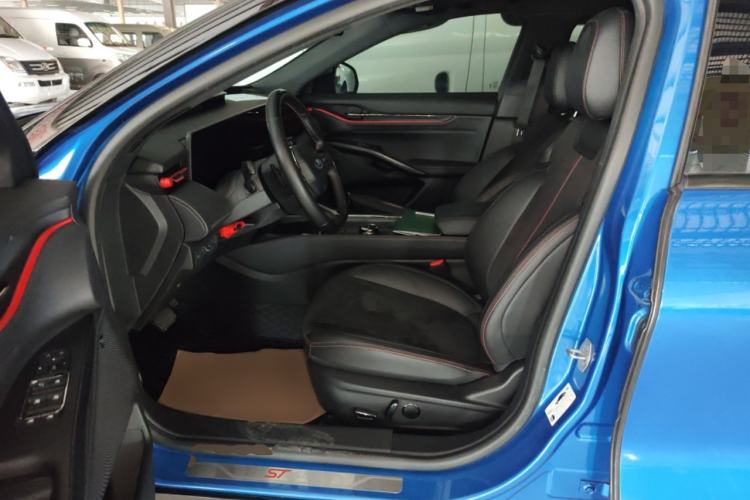 Used Ford EVOS 2022 EcoBoost 245 Sport Edition Left Front Seat