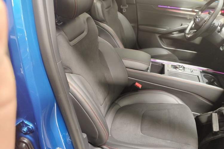Used Ford EVOS 2022 EcoBoost 245 ST-Line Right Front Seat