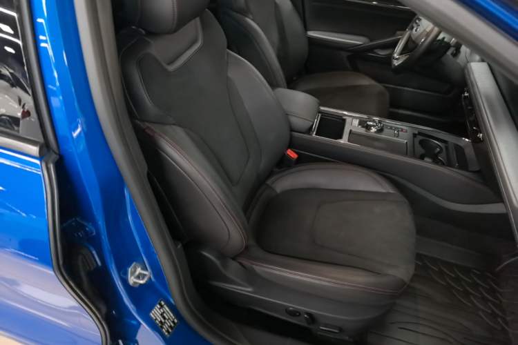 Used Ford EVOS 2022 EcoBoost 245 ST-Line Right Front Seat