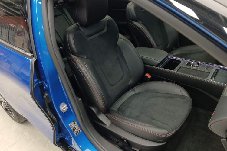 Used Ford EVOS 2022 EcoBoost 245 ST-Line Right Front Seat