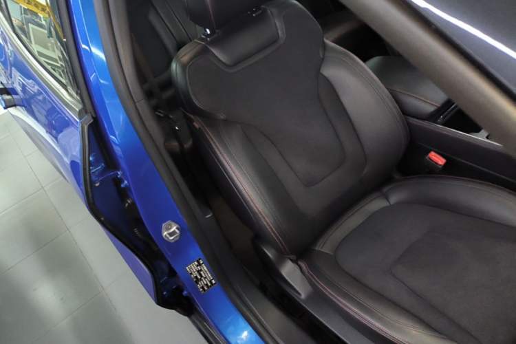 Used Ford EVOS 2022 EcoBoost 245 ST-Line Right Front Seat