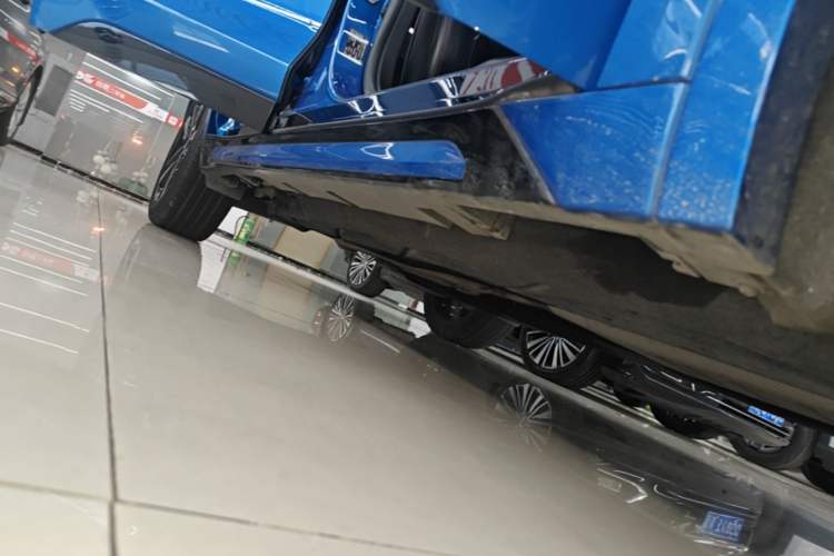 Used Ford EVOS 2022 EcoBoost 245 ST-Line Right Side Sill
