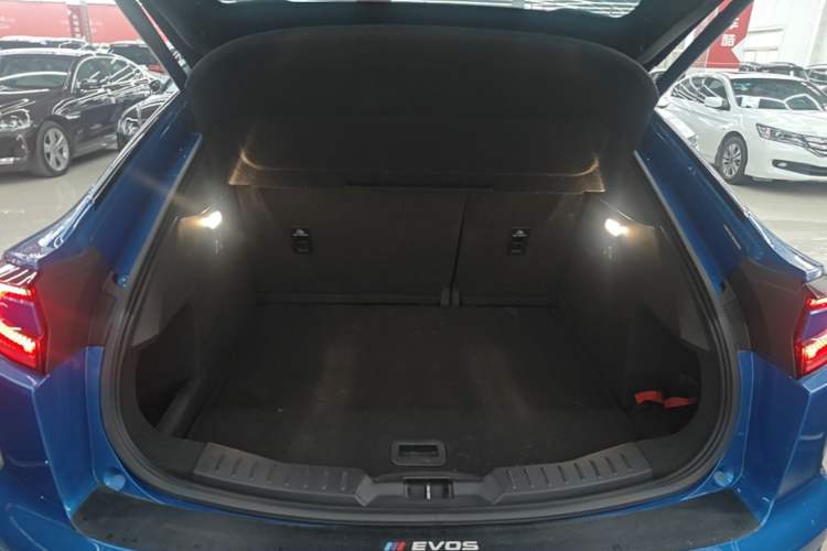 Used Ford EVOS 2022 EcoBoost 245 ST-Line Trunk