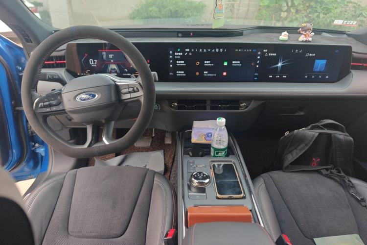 Used Ford EVOS 2022 EcoBoost 245 ST-Line Center Console