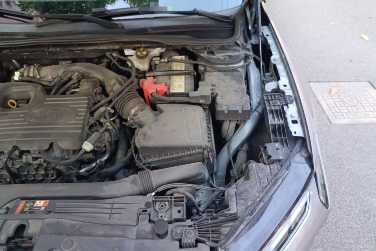 Used Ford EVOS 2022 EcoBoost 245 ST-Line Engine Bay Left
