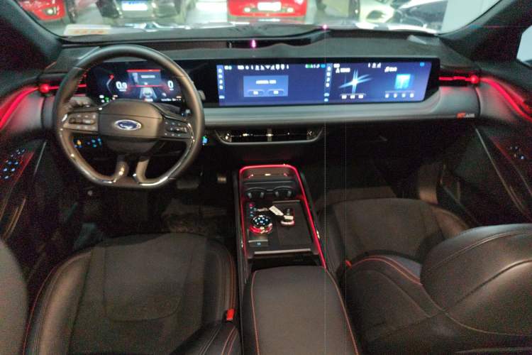 Used Ford EVOS 2022 EcoBoost 245 ST-Line Center Console