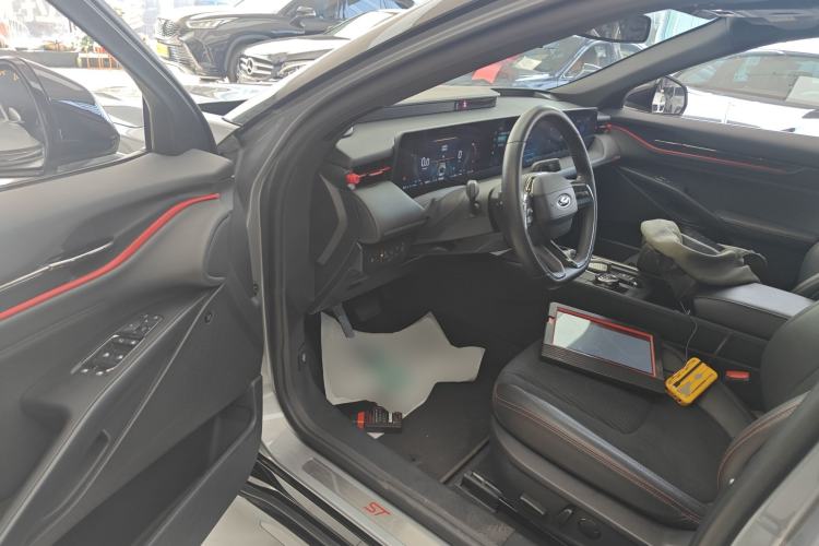 Used Ford EVOS 2022 EcoBoost 245 Sport Edition Driver Seat