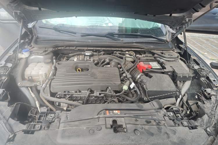 Used Ford EVOS 2022 EcoBoost 245 Style Edition Engine Bay