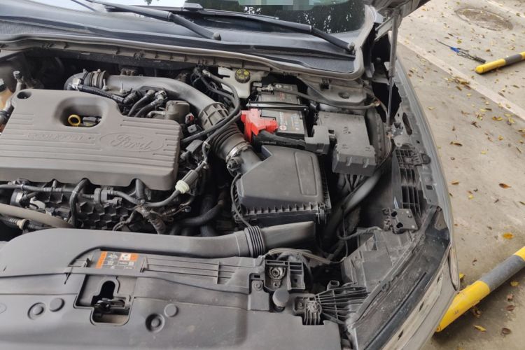 Used Ford EVOS 2022 EcoBoost 245 Sport Edition Engine Bay Left