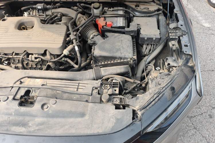 Used Ford EVOS 2022 EcoBoost 245 Style Edition Engine Bay Left