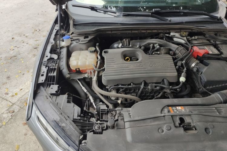 Used Ford EVOS 2022 EcoBoost 245 Sport Edition Engine Bay Right