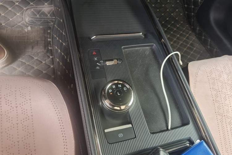 Used Ford EVOS 2022 EcoBoost 245 Style Edition Gear Lever