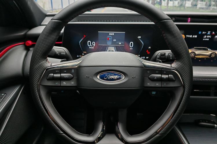 Used Ford EVOS 2022 EcoBoost 245 Sport Edition Interior 2
