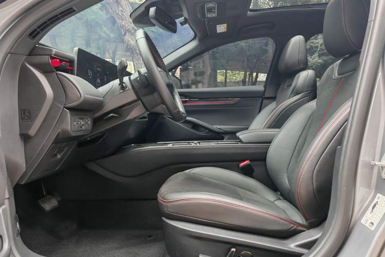 Used Ford EVOS 2022 EcoBoost 245 Sport Edition Interior 6